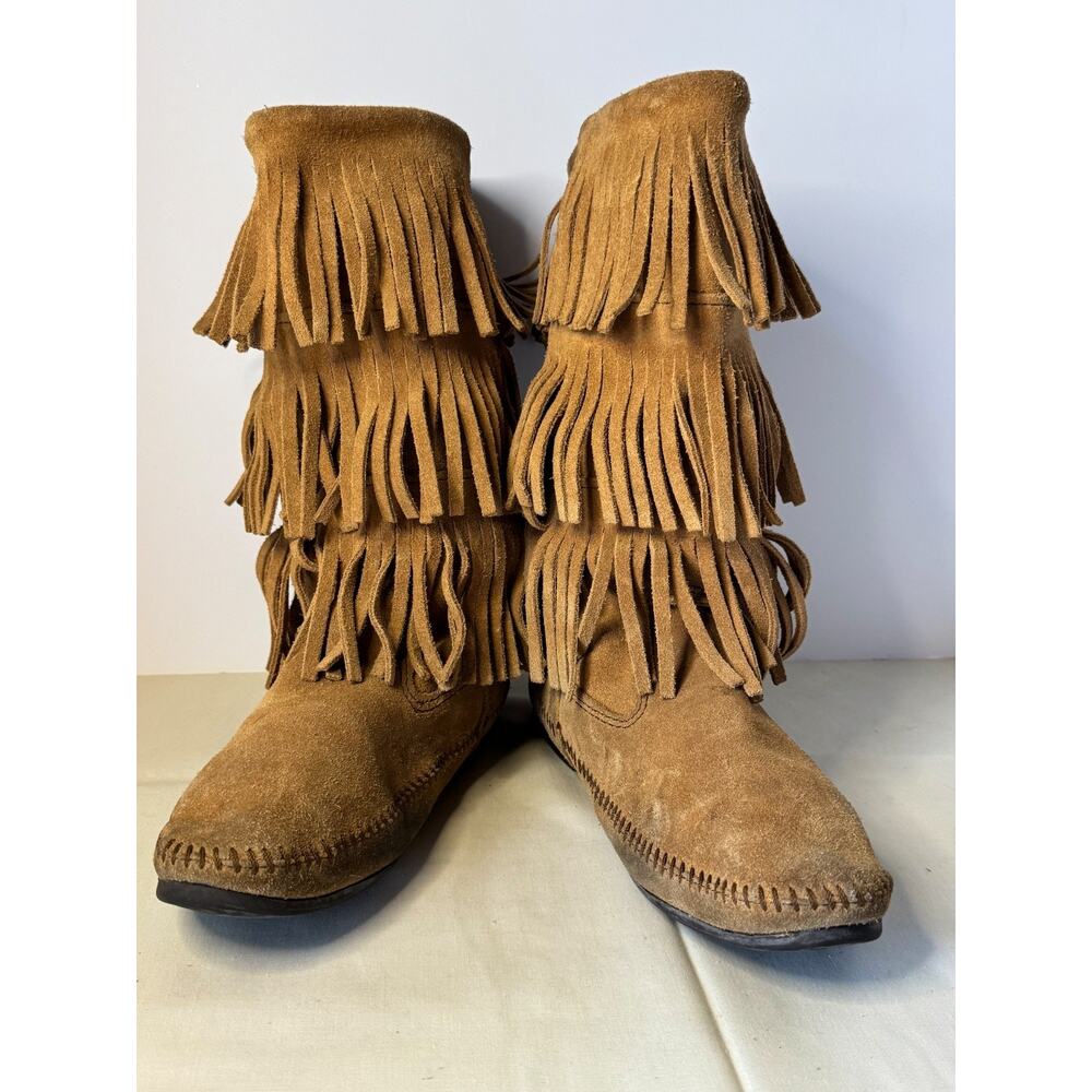 Minnetonka Suede Leather 3 Tier Triple Fringe Moccasin Boots Size 10 Style 1637T